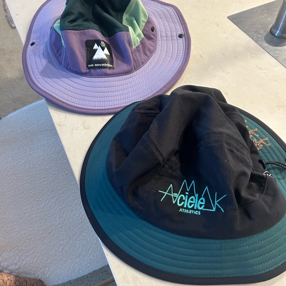 Ciele Running Adventure Hat - Teal and Black